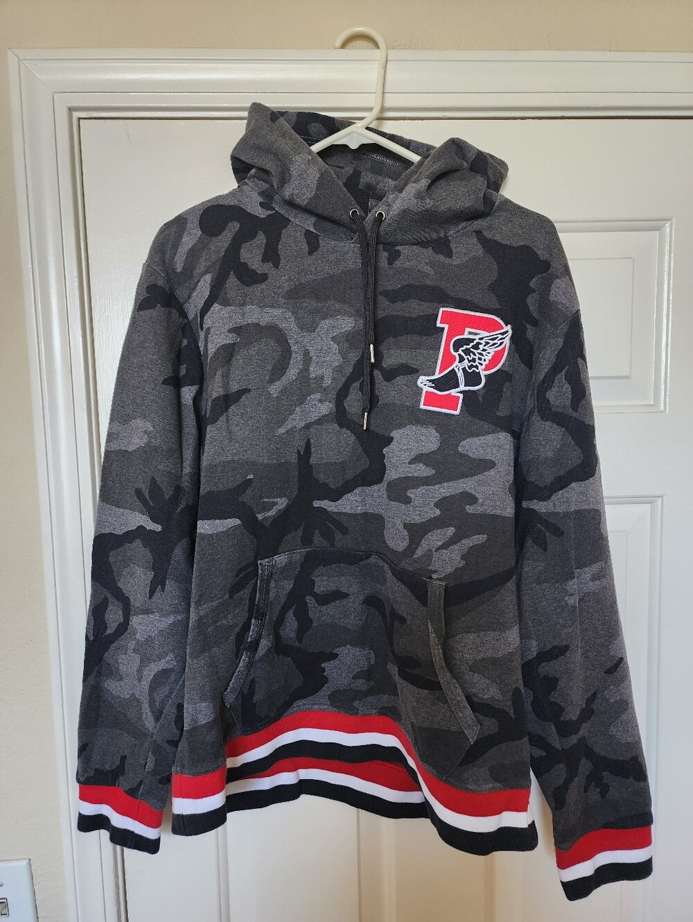 Polo by Ralph Lauren Gray Camouflage Pullover hoodie with Red Logo.